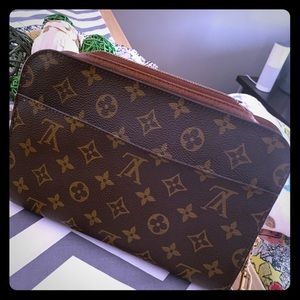 🛑 SOLD Louis Vuitton Orsay Clutch 🛑